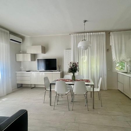 Stunning Apartment 300Mt By The Sea Forte Dei Marmi Forte dei Marmi Exterior foto