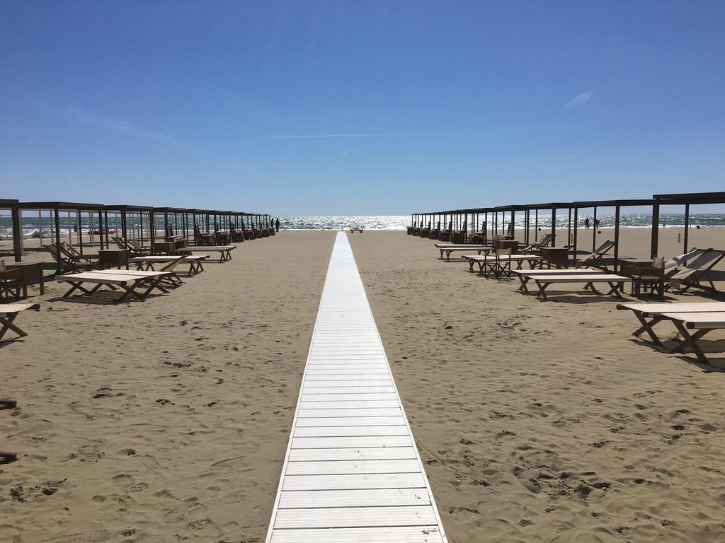 Stunning Apartment 300Mt By The Sea Forte Dei Marmi Forte dei Marmi Quarto foto